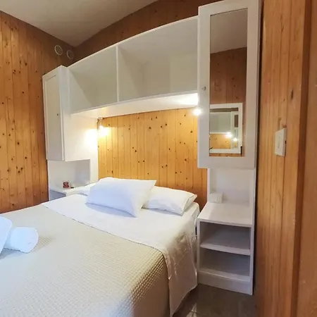 La Carcara مزرعة للإقامة *